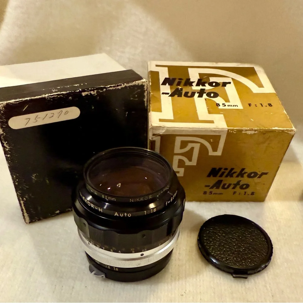 Classic Nikon 85mm F1.8 Non AI Nikkor aka “The portrait lens” w/leather case